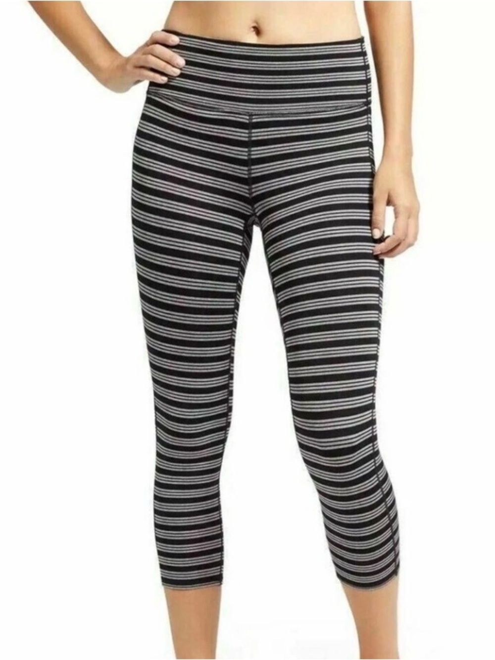 Athleta Stripes Chaturanga Capri Leggings. Size M